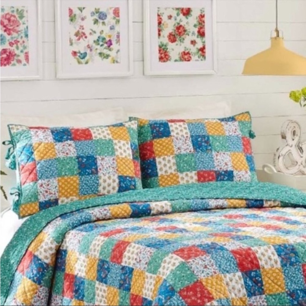 Pioneer Woman Quilt